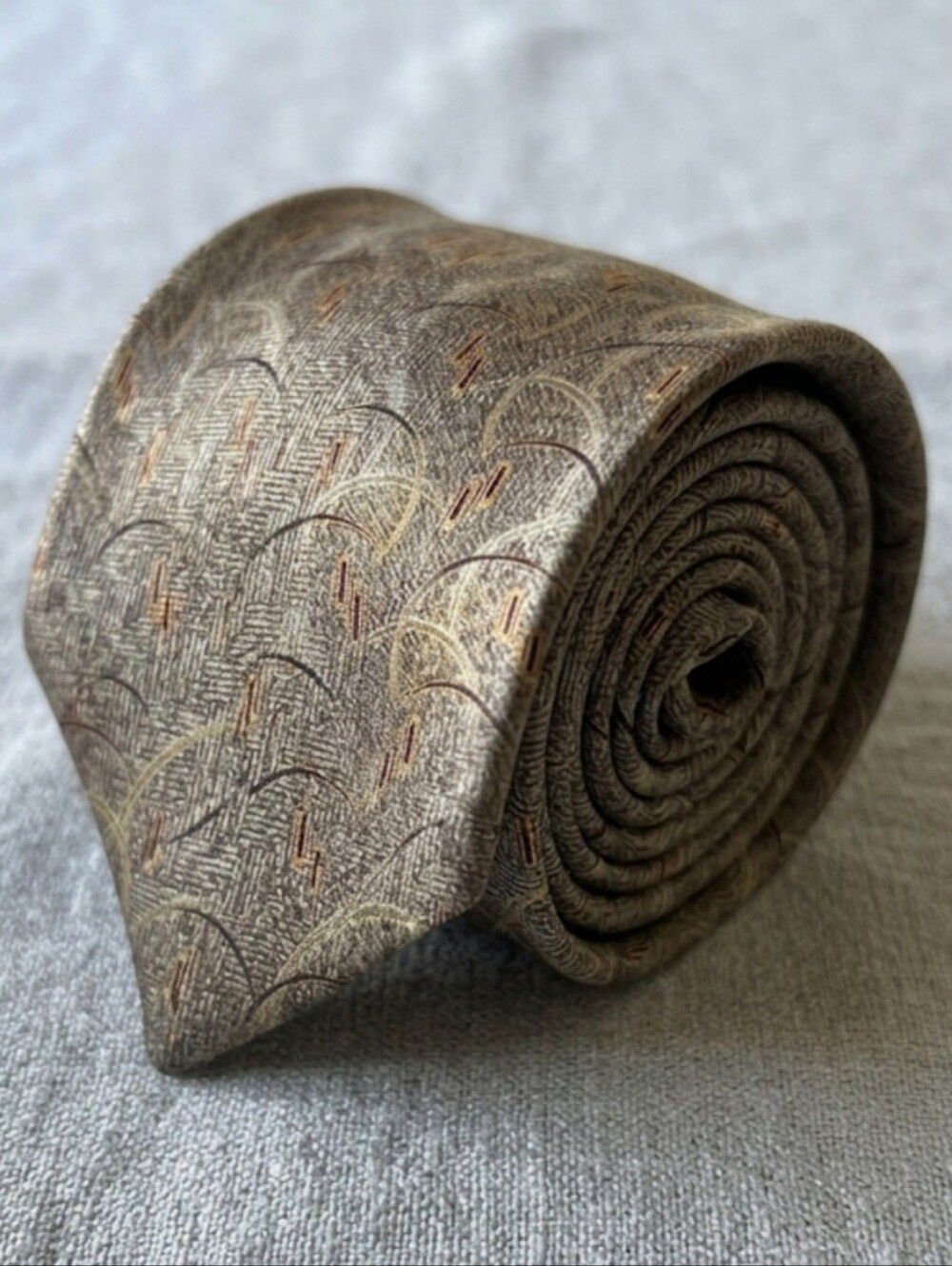 Vintage Bill Blass Black Label Silk Tie Mens Brown Tan Geometric Pattern Necktie